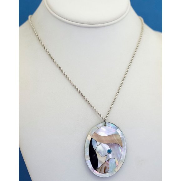 19 inch, Vintage Mother of Pearl & Abalone Cameo Elegant Necklace - M27 - Picture 2 of 3